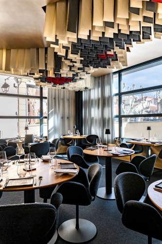 Salle de restauration du restaurant La Cachette, Restaurants La Cachette et Le Bac à Traille à Valence